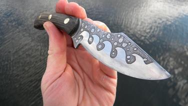 DIY full blade knife metal etching. FREE step by step instructions. www.DIYeasycrafts.com