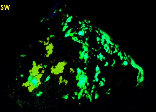 fluorescent ESPERITE, WILLEMITE, CLINOHEDRITE, FRANKLINITE, Franklin Mine, Franklin, Franklin Mining District, Sussex County, New Jersey, USA, type locality