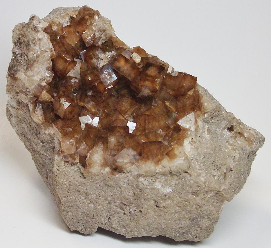 Fluorescent Fluorite crystals Stoneco White Rock Quarry Ohio