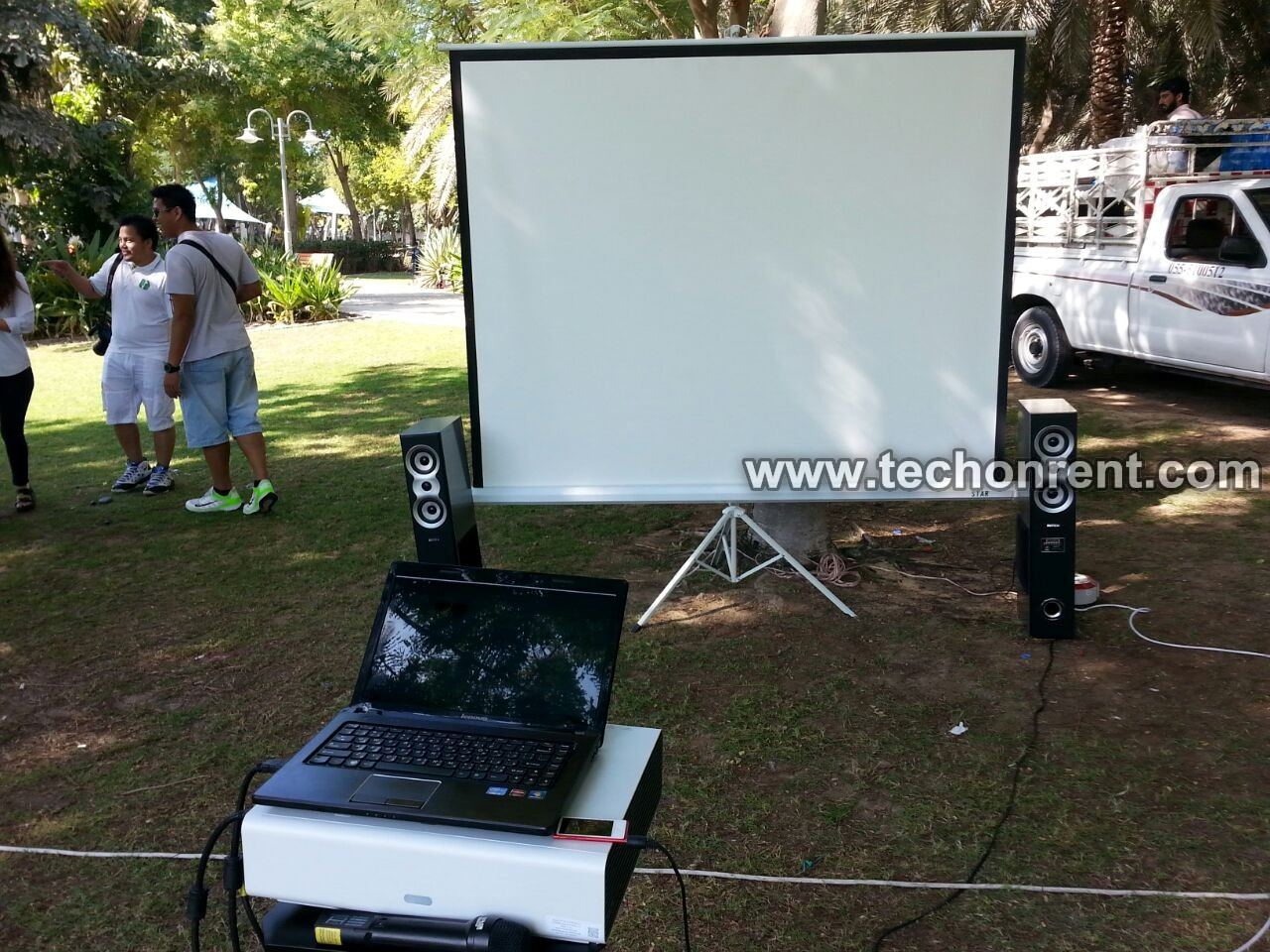 Home Projector L Garden Projector L Cinema Projector Rental L Hire