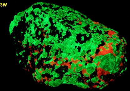 fluorescent Willemite and Calcite, black Franklinite, Franklin Mine, Franklin, Franklin Mining District, Sussex County, New Jersey, USA