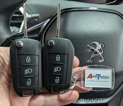 Replacement Peugeot van remote flip key