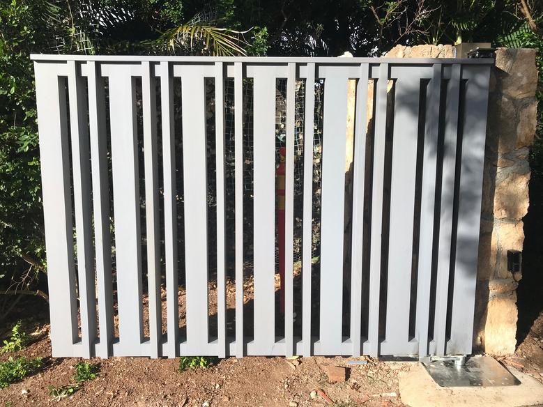 Island Style Gates, Aluminum gates Hawaii, Driveway gate Honolulu, Privacy Gates Oahu, Custom Gates Oahu, Automatic Gates Hawaii