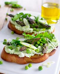 green pea tartines