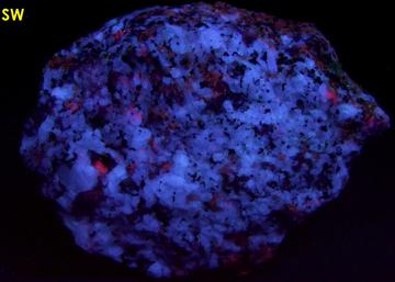 SW LW fluorescing Plagioclase Albite Anorthite, scapolite, biotite mica, corundum sapphire, York River, Dungannon, Hastings, Ontario, Canada