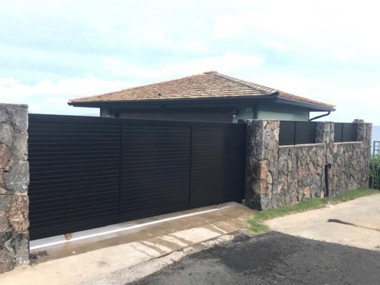 Island Style Gates, Aluminum gates Hawaii, Driveway gate Honolulu, Privacy Gates Oahu, Custom Gates Oahu, Automatic Gates Hawaii, modern aluminum driveway gates