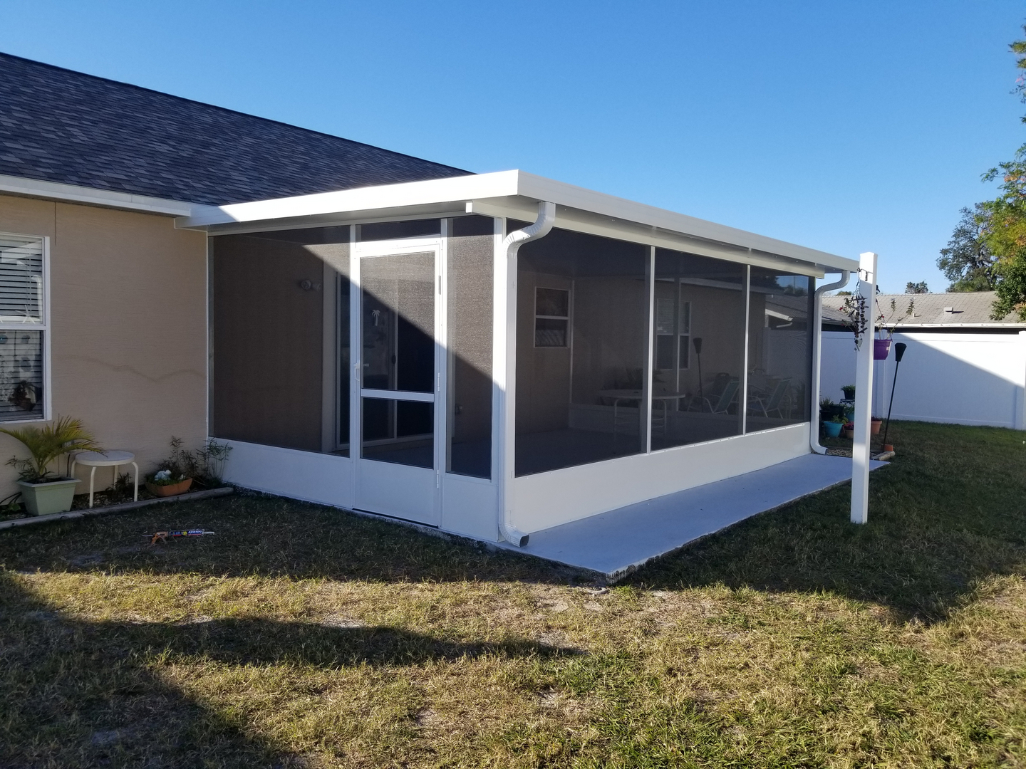 Aluminum screen clearance house