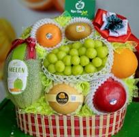 Giỏ hoa quả nhập khẩu làm quà biếu đẹp