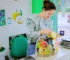 Hộp hoa quả nhập khẩu quà tặng 20/11 đẹp