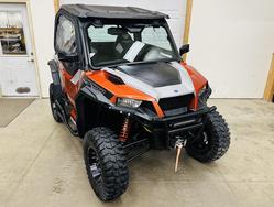 General 1000 Deluxe EPS Full Cab, Heat, Glass Tip-Out