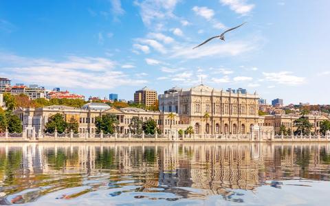 Dolmabahce Palace Istanbul Turkey - Bahadir Gezer