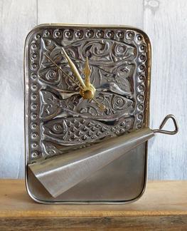 Pewter FreeStanding Protrait Sardine Clock