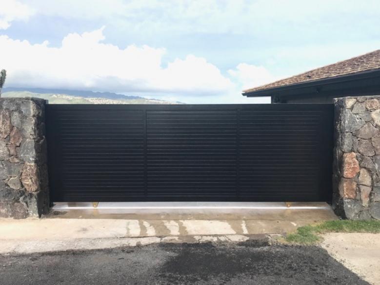 Island Style Gates, Aluminum gates Hawaii, Driveway gate Honolulu, Privacy Gates Oahu, Custom Gates Oahu, Automatic Gates Hawaii, modern aluminum driveway gates