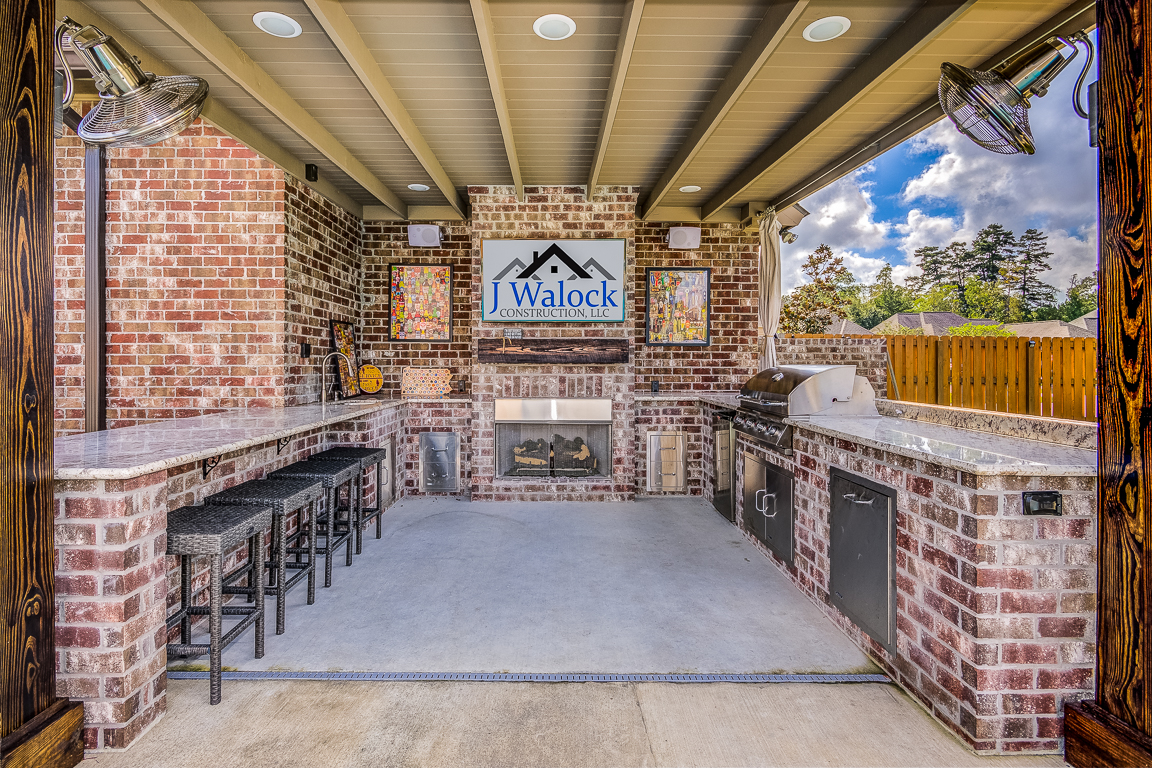 Brick outdoor kitchen best sale