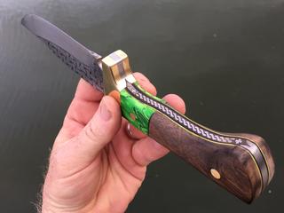 How to make a Celtic Basket Weave Bowie Knife. FREE step by step instructions. www.DIYeasycrafts.com