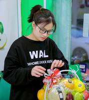Mẫu giỏ hoa quả tặng 8/3 đẹp
