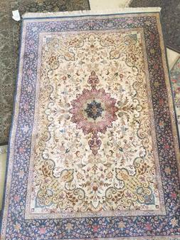 Qum silk rug