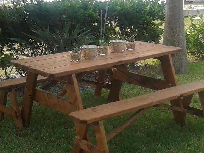 WOOD PICNIC TABLE RENTALS