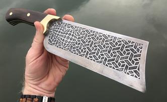 How to easily make this 3d Optical illusion etched Cleaver with basic tools. www.DIYeasycrafts.com