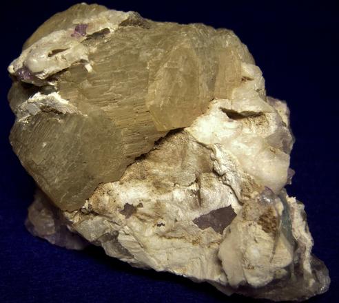 fluorescent SW LW Witherite, fluorite, calcite, sphalerite, Minerva No. 1 Mine, Ozark-Mahoning Group, Cave-in-Rock Sub-District, Illinois Kentucky Fluorspar District, Hardin County, Illinois