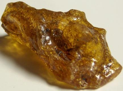 Fluorescent golden AMBER - Dominican Republic, ex Sue MacInnis