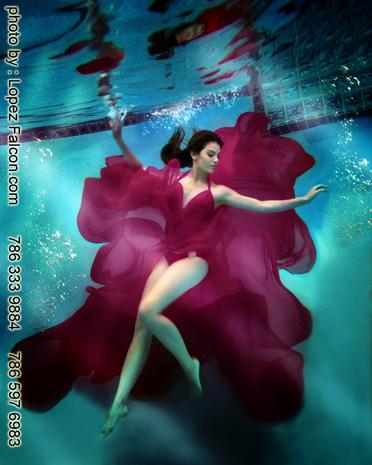Quinceanera underwater Quince Photography UNDERWATER Miami