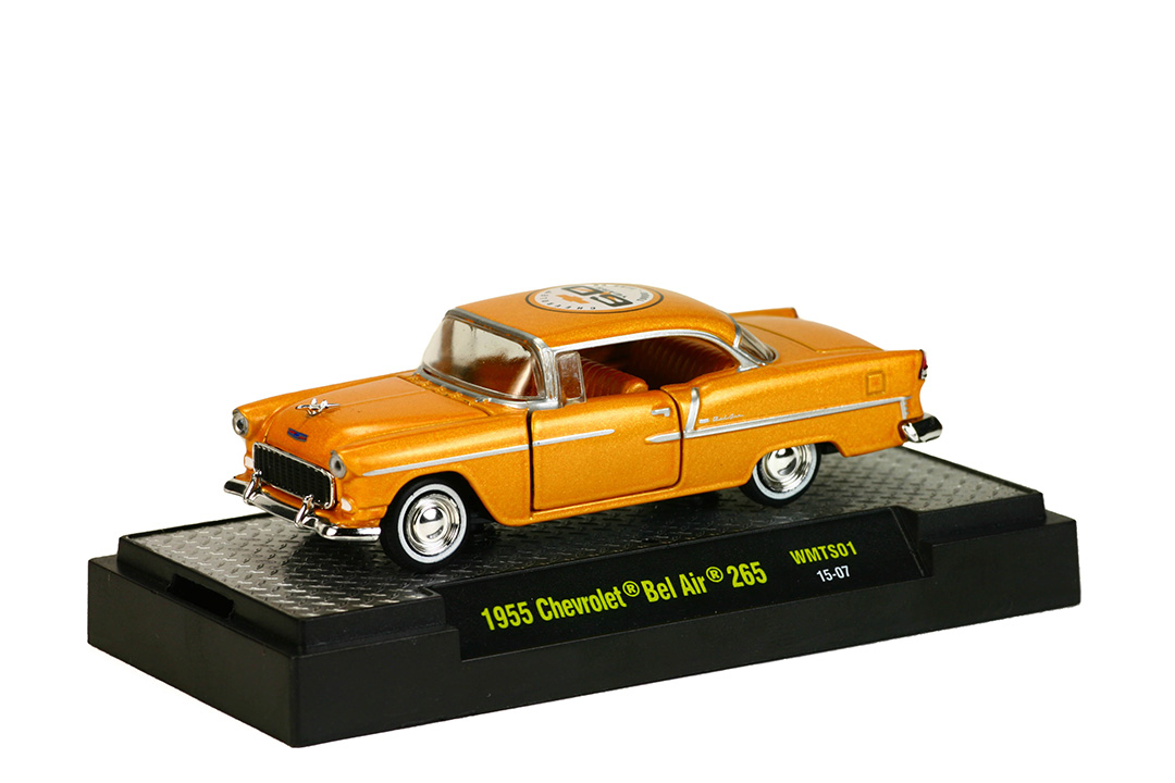 M2マシーン ウォルマート限定 1955 シボレー・ベルエア・ガッサー M2