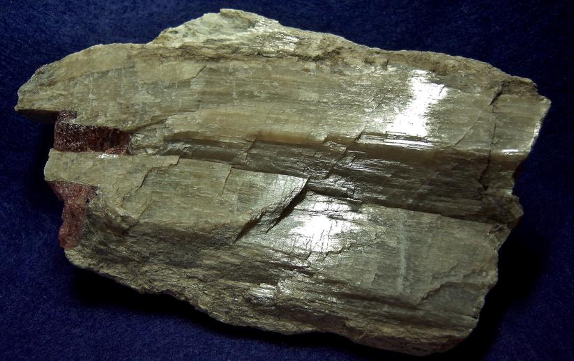 fluorescent AGRELLITE, pink EUDIALYTE - Kipawa alkaline complex, Les Lacs-du-Temiscamingue, Temiscamingue RCM, Abitibi-Temiscamingue, Quebec, Canada - for sale