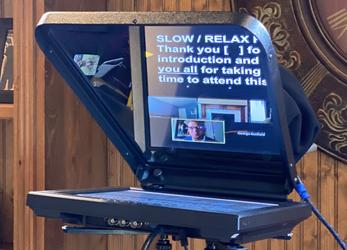 Teleprompter USA and Zoom live stream Call with split screen teleprompter