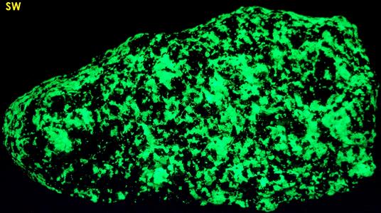 fluorescent WILLEMITE, CALCITE with FRANKLINITE - Franklin Mine, Franklin, Franklin Mining District, Sussex County, New Jersey, USA