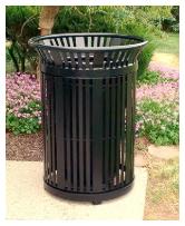 black 32 gallon trash receptacle