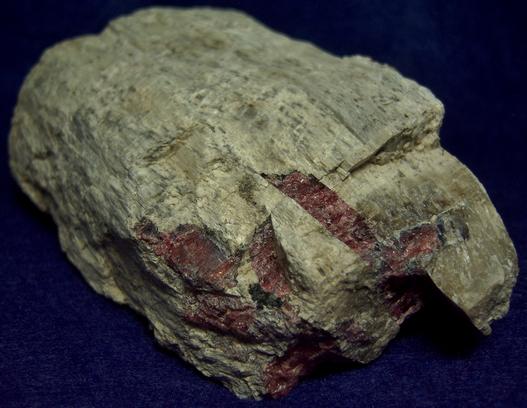 fluorescent AGRELLITE, pink EUDIALYTE - Kipawa alkaline complex, Les Lacs-du-Temiscamingue, Temiscamingue RCM, Abitibi-Temiscamingue, Quebec, Canada