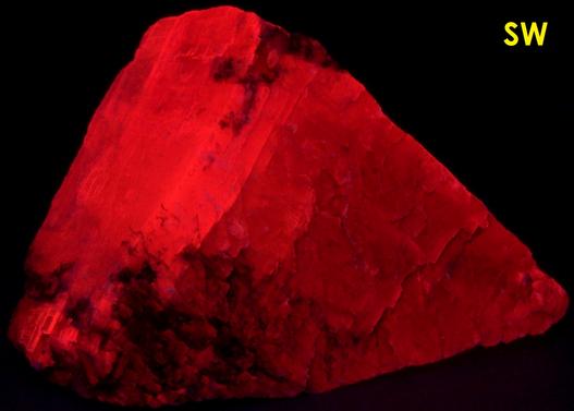 fluorecent purple-violet Mn-CALCITE - Medford Quarry (Redland Genstar Quarry), Medford, Carroll County, Maryland, USA - ex Tom McNelis