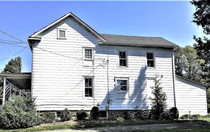 Siding Contractors Leesburg Side View Before