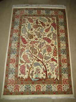 Qum silk rug