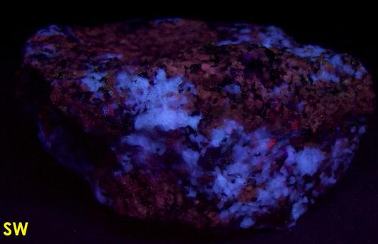 SW LW fluorescing Plagioclase Albite Anorthite, scapolite, biotite mica, corundum sapphire, York River, Dungannon, Hastings, Ontario, Canada