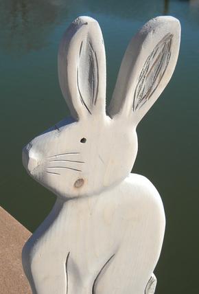 How to easily make a DIY wood Easter Bunny. FREE step by step instructions. www.DIYeasycrafts.com