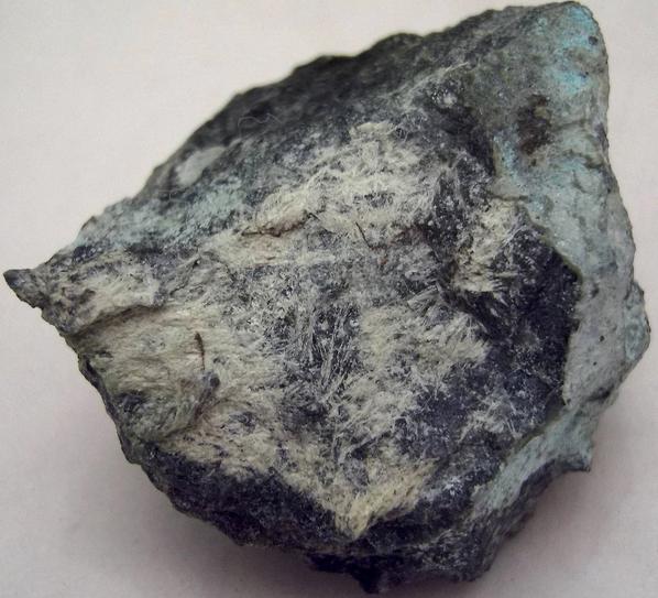 Mcguinnessite, Tremolite, serpentine, Hunting Hill quarry (Rockville Crushed Stone Quarry; Travilah Quarry; Rockville Quarry; Bardon Stone Quarry; Aggregate Industries Quarry), Rockville, Montgomery County, Maryland, USA
