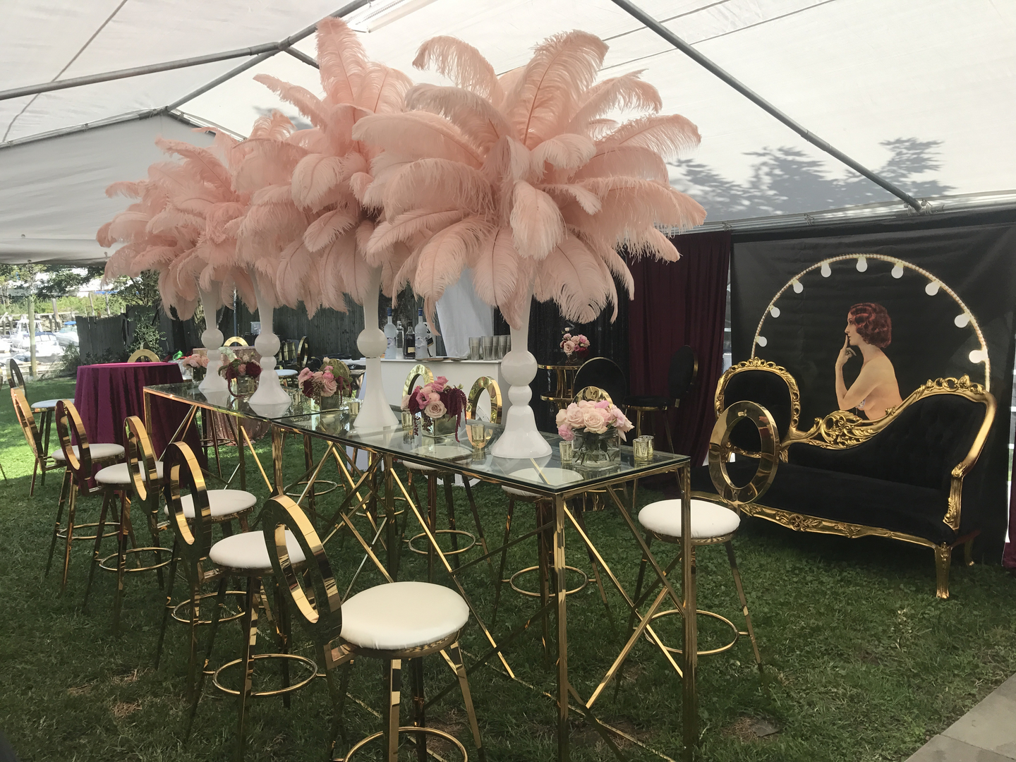 Rose gold candelabra ostrich feather centerpiece - RentalCenterpiece