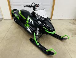 Arctic Cat M 6000 141" Electric Start Reverse Special Edition