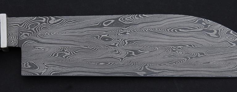 Damascus steel blade
