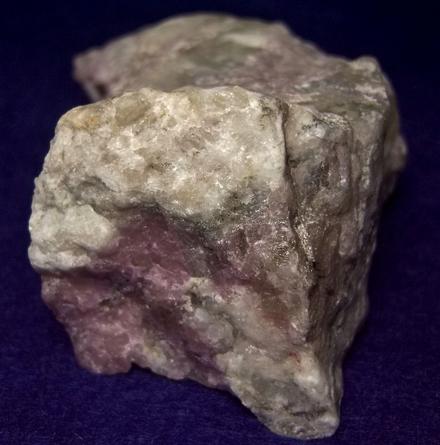 LW SW fluorescent Sodalite, tenebrescent, Ilimaussaq, Narsaq, Kujalleq, Kitaa, Greenland