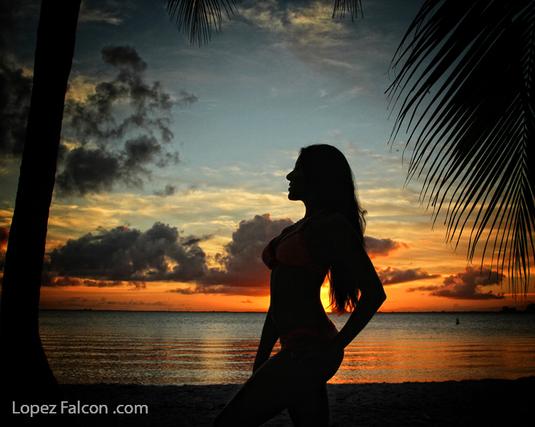 BOLLYWOOD INDIAN QUINCEANERA SUNSET QUINCES PHOTOGRAPHY MIAMI BEACH PHOTO STUDIO