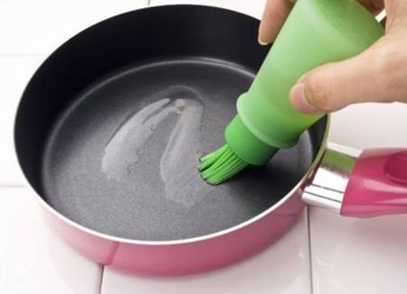 Silicone Oil Basting Bottle with Brush in Pakistan