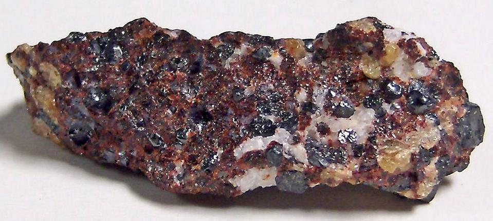 fluorescing sw lw willemite ZINCITE FRANKLINITE Sterling Hill, Sterling Hill, ogdensburg New Jersey