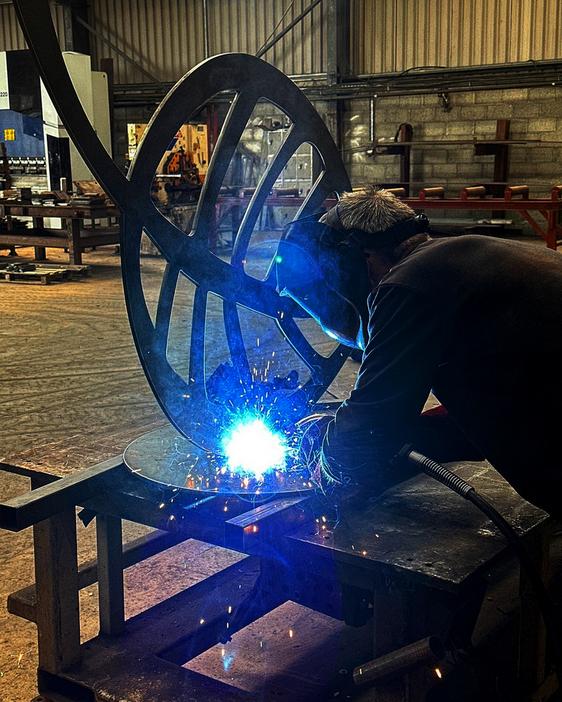 Fabrication of Kevin O'Dwyer sculpture.