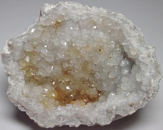 QUARTZ geode - Gray Quarry (Grays Quarry), Hamilton, Hancock County, Illinois, USA