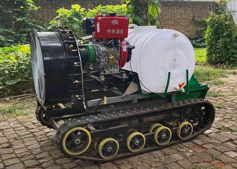 Unmanned Tracked Remote Control Disinfectant Sprayer Robot