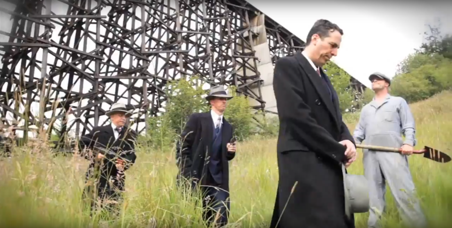 Mobster 1930's train trestle set