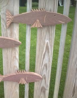 DIY Fence Fish made from recycled Trex. www.DIYeasycrafts.com